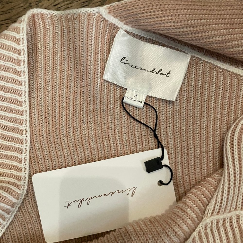 Line & Dot Sweater